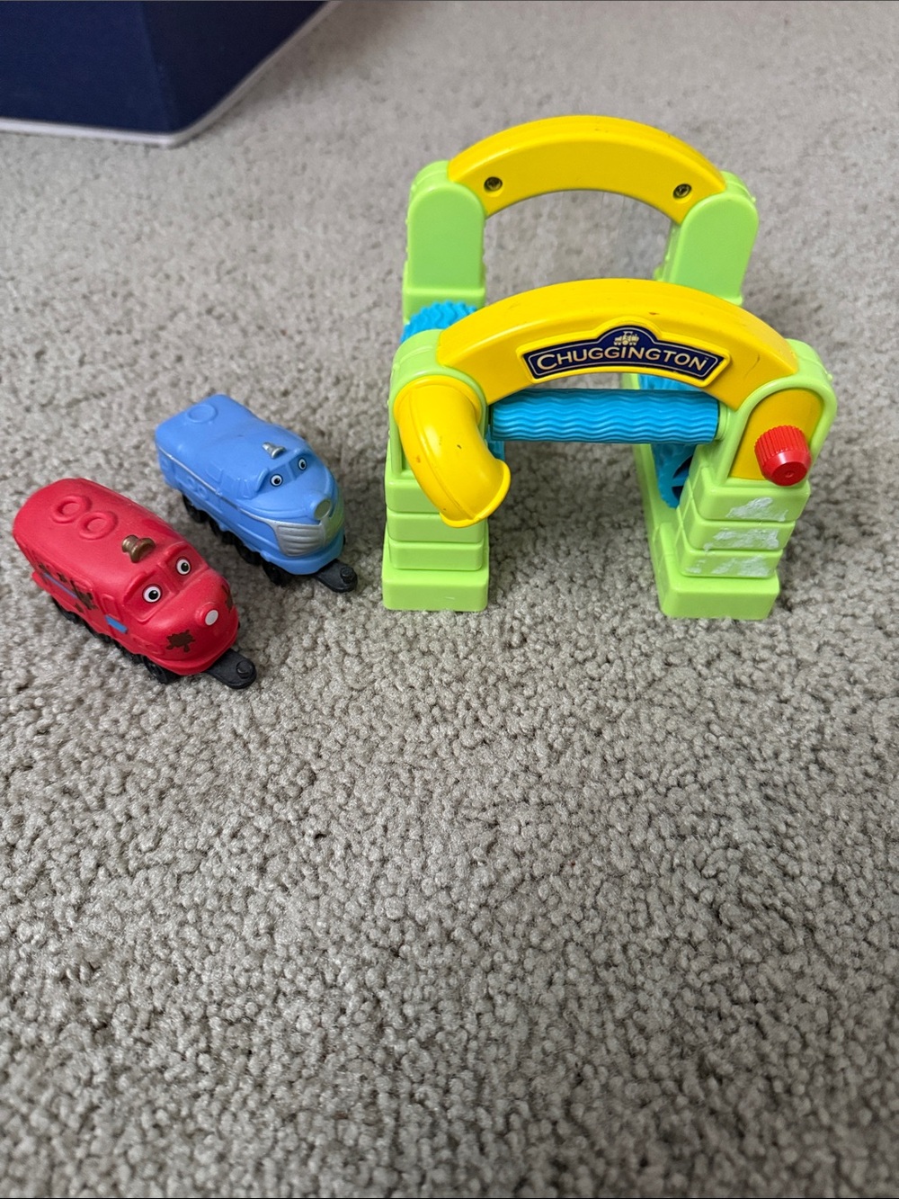 Chuggington trains with wash station